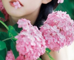 YouWu尤物馆 – 陆萱萱Cecilia校服作品集：优雅与青春交织的精美写真图集