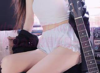 beautyleg – 最新ChiChi校服写真套图，让你的心随校园氛围一起飞扬！