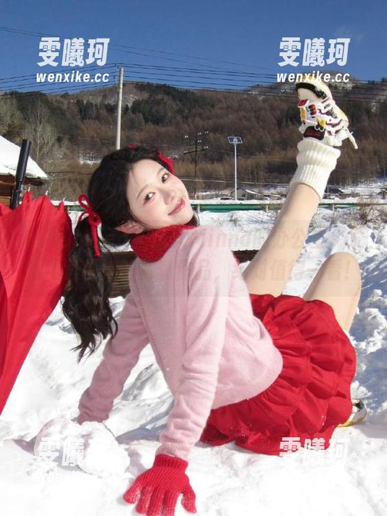 beautyleg - 进入Minna的办公室，发掘网盘中她的写真作品，绝对值得一看！
