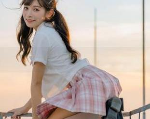beautyleg – Queenie的灰丝写真，一场在图库中与美的邂逅！