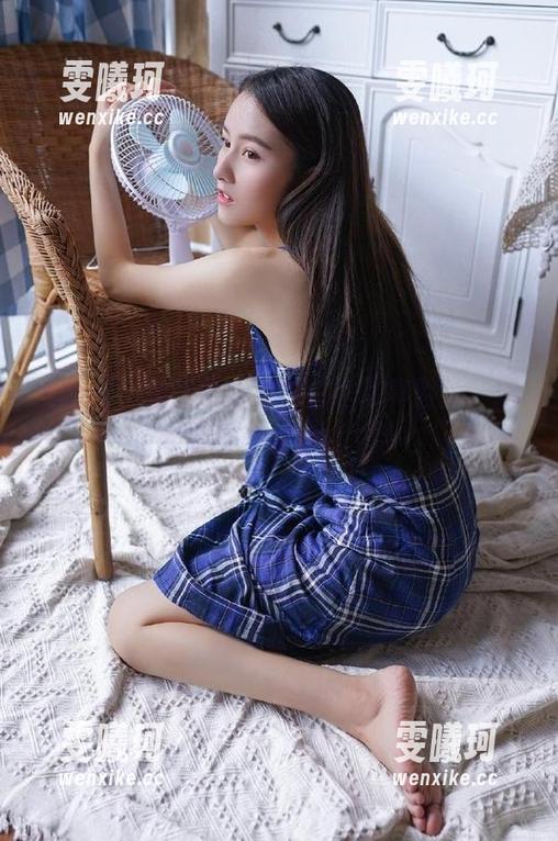 pans - 娃娃最新发布白裙写真照片，演绎青春与优雅的交织