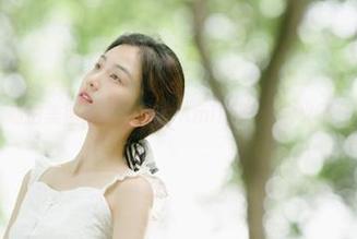 丽柜 – 私拍美图的新视角：Amily修女定义了什么是美