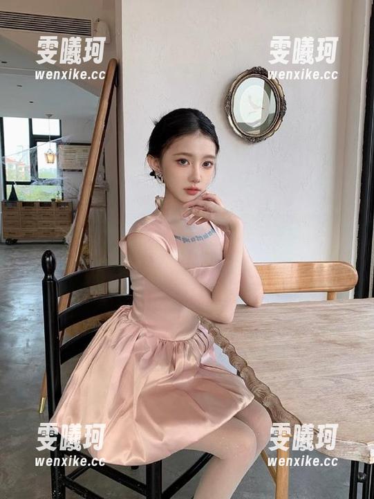 丽柜-团子 丽柜 - 团子长腿写真原图全集,记录每一个动人的瞬间与故事