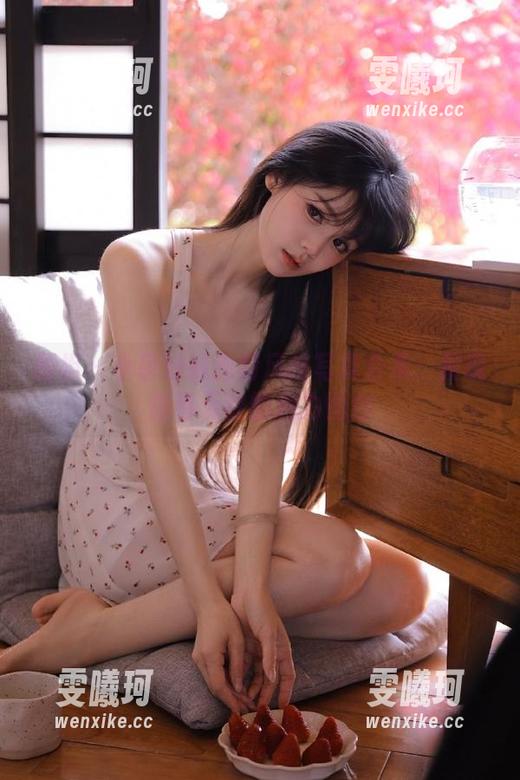 丽柜-小唐 丽柜 - 小唐妹妹独特风格写真合集:展现青春无敌的魅力图包