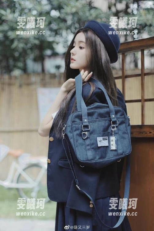 丽柜-然然 丽柜 - “然然”全套写真,与学妹一同探寻青春的无限可能