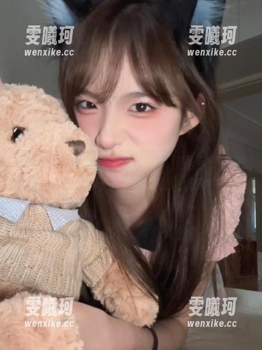 丽柜-雪糕 丽柜 - 雪糕私拍特辑:短裤作品系列,把夏天的热情与快乐统统收入镜头中!
