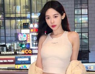 丽柜ligui – 高清照片中的奈沐子，展现她独特的可爱风格，绝对让你心动！