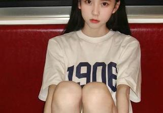 丽柜ligui – 潘朵拉精心打造的自拍写真图包：展现她的青春与活力，每一张都令人心动