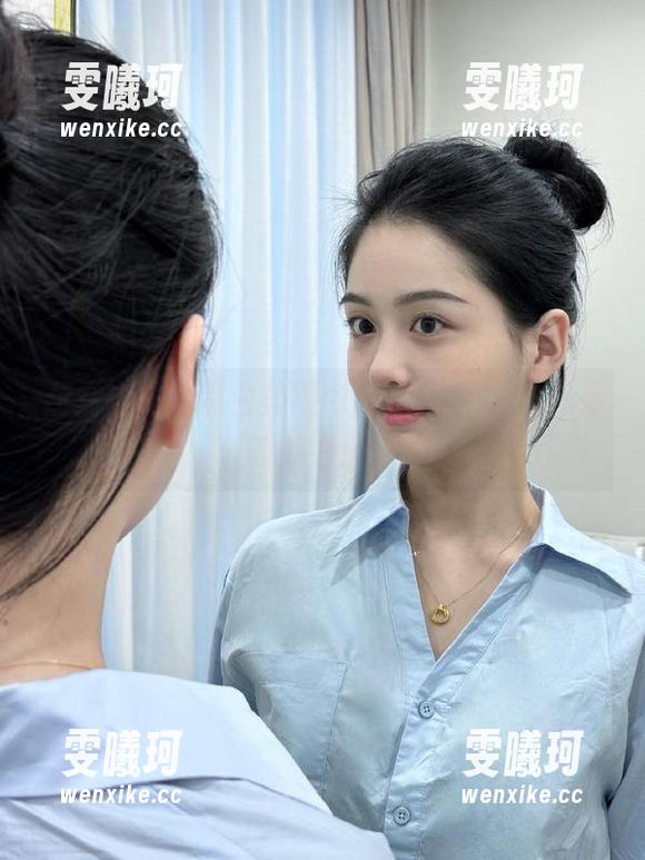 九柒喵 在九柒喵的黑白美图中,感受COS与心灵的奇妙碰撞
