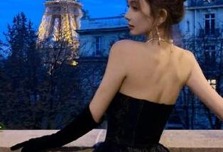 九柒喵的创意碰撞：圣路易斯LuxuryHandle写真图片合集，细腻又动人