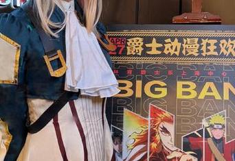 还在等什么？快来欣赏“伊喵君_Nya”最新粉色写真，感受另一种生活的魅力