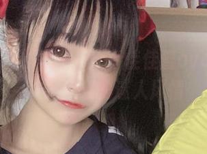适合欣赏的图库，分享佳佳酱ovo蓝色吊带体操服的迷人风情