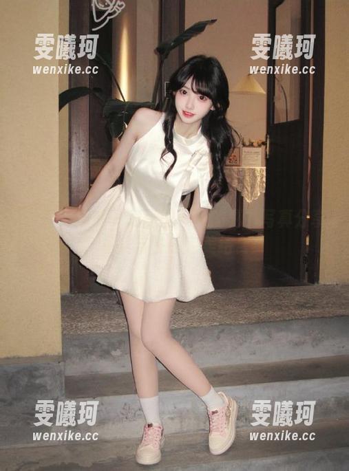 克拉女神-盈盈 克拉女神 - 一窥盈盈:她的秘书写真分享,将美与性感完美结合!