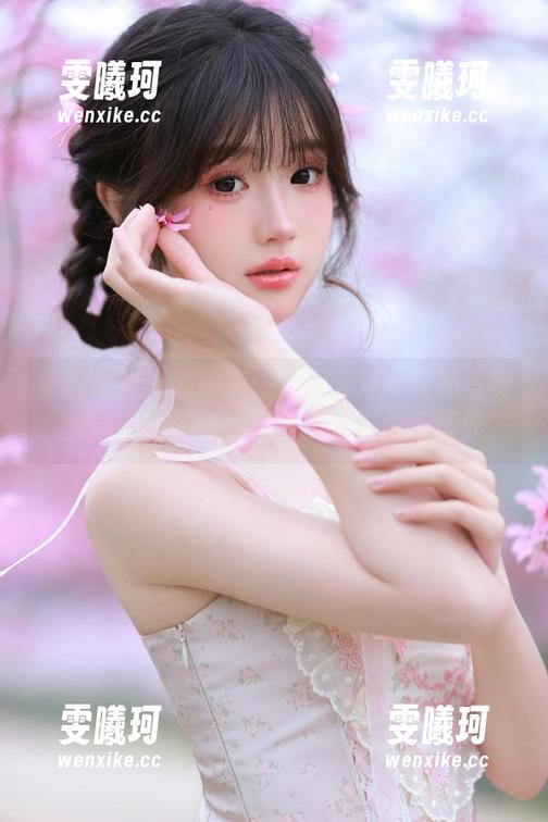 克拉女神-钟淇 克拉女神 - 和钟淇一起探索连体衣的写真美学,绝美图包带你踏入时尚新境界