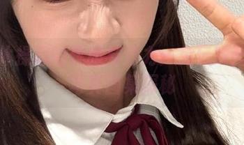 红色体操服的优雅与活力：兔玩映画全新写真图集探秘