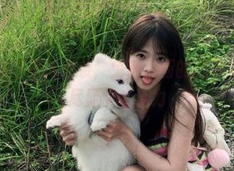 新鲜美图更新来袭，兔玩映画的腿超细妹妹尽显青春活力