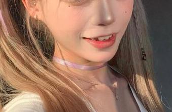 初夏女神 – 破解安妮教室的秘密，分享她令人惊艳的写真套图合集！