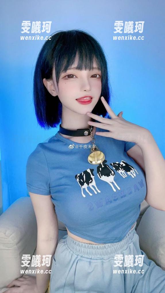 千夜未来热辣私拍：蒂法连衣裙资源让你心动不已