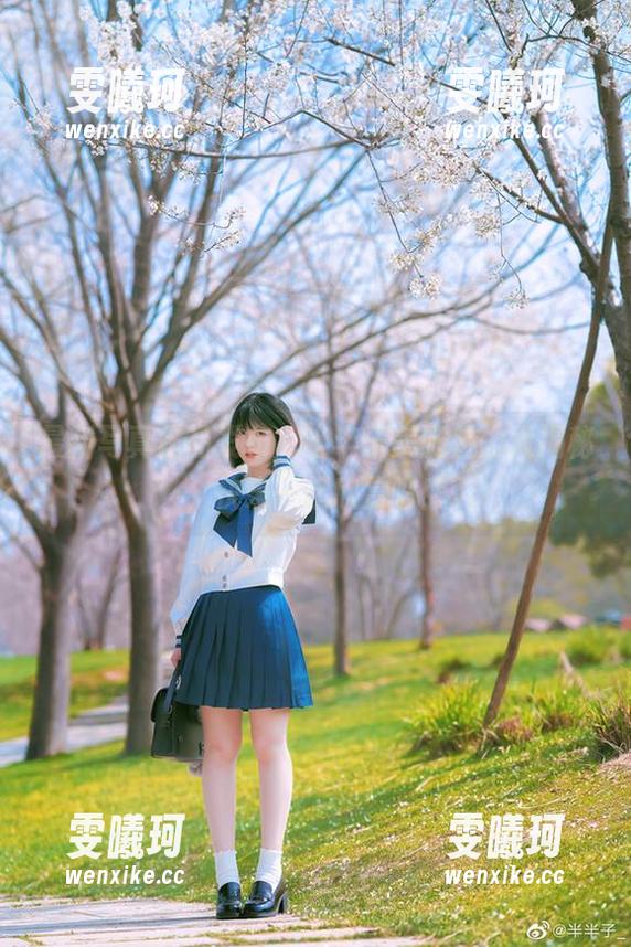 半半子 最新写真作品发布,半半子美腿魅力大揭秘,快来一起欣赏吧!