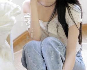 南国足艺 – 全套静儿居家写真：捕捉那些惬意时光和难忘瞬间