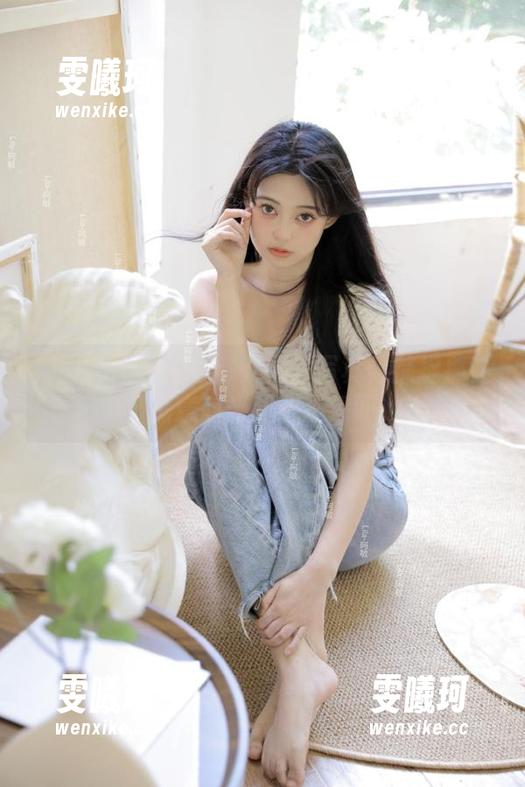 南国足艺-静儿 南国足艺 - 全套静儿居家写真:捕捉那些惬意时光和难忘瞬间