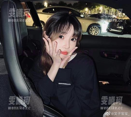 叉子宝宝 精美绝伦的作品套图!“叉子宝宝”献上魅力与智慧兼具的秘书风格