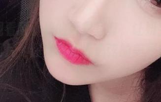 快速观看啾小妍的精彩写真，让妍宝的每一张图片为你呈现动人心弦的美丽瞬间吧！