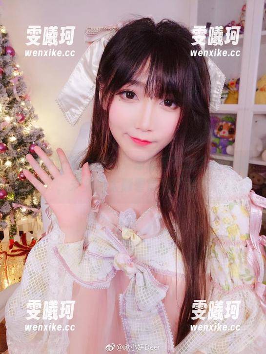 当啾小妍遇上黑色，最新图包的各种奇想，未免也太颠覆常规了吧？