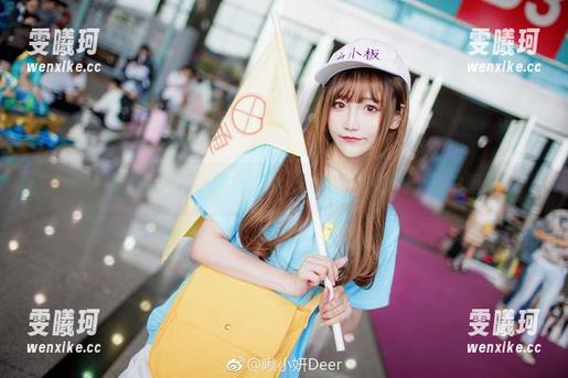 看啾小妍如何演绎暗夜猫女，还是那个味的原图与图包