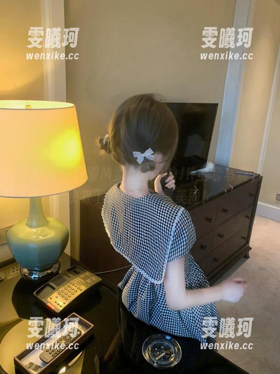 嗲囡囡-M梦baby 嗲囡囡 - 探索M梦baby的JK全套写真,快来下载你的专属美丽!