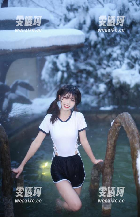 嗲囡囡-史雯Swan 嗲囡囡 - 史雯Swan浴室写真作品全新更新:淋漓尽致展现魅力与优雅!