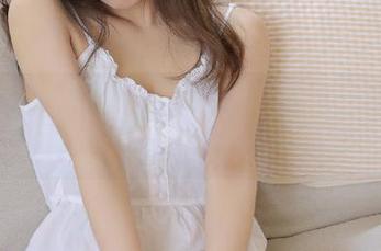 嗲囡囡 – 体验田冰冰的职场风范：职业装写真下载指南