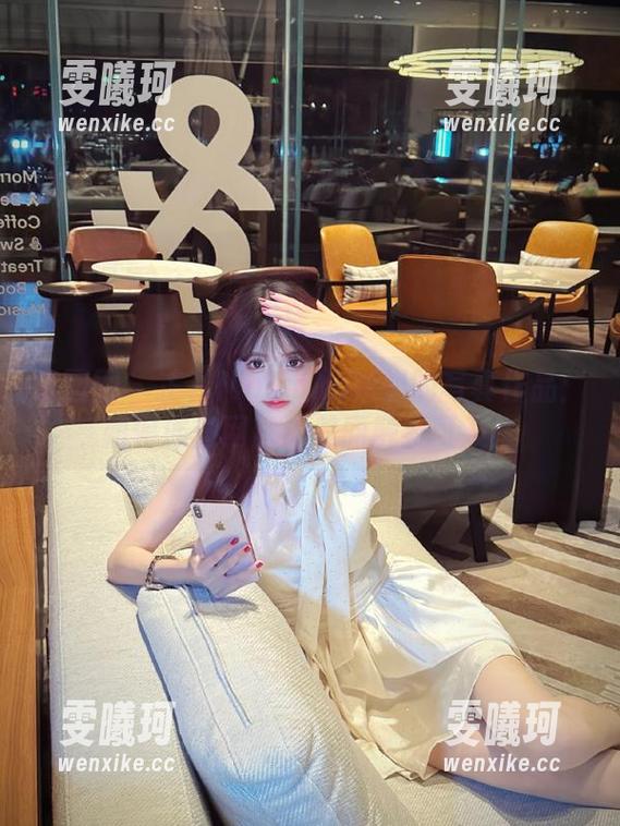 嗲囡囡-芷儿Momoko 嗲囡囡 - 芷儿Momoko姐姐的写真作品:如何通过网盘让美丽触手可及!