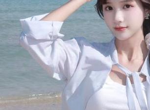 嗲囡囡 – 萌琪琪Irene的私房写真大揭秘：这身校服搭配太撩了！