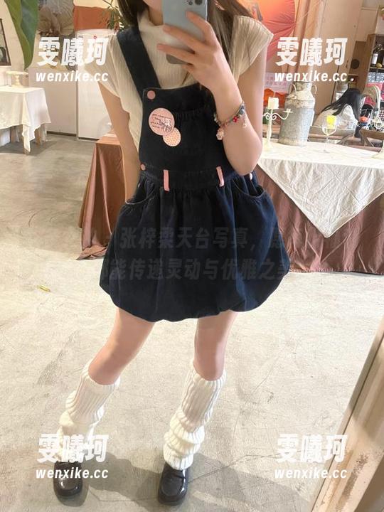 头条女神-张梓柔 头条女神 - 张梓柔天台写真,愿每份福利都能传递灵动与优雅之美