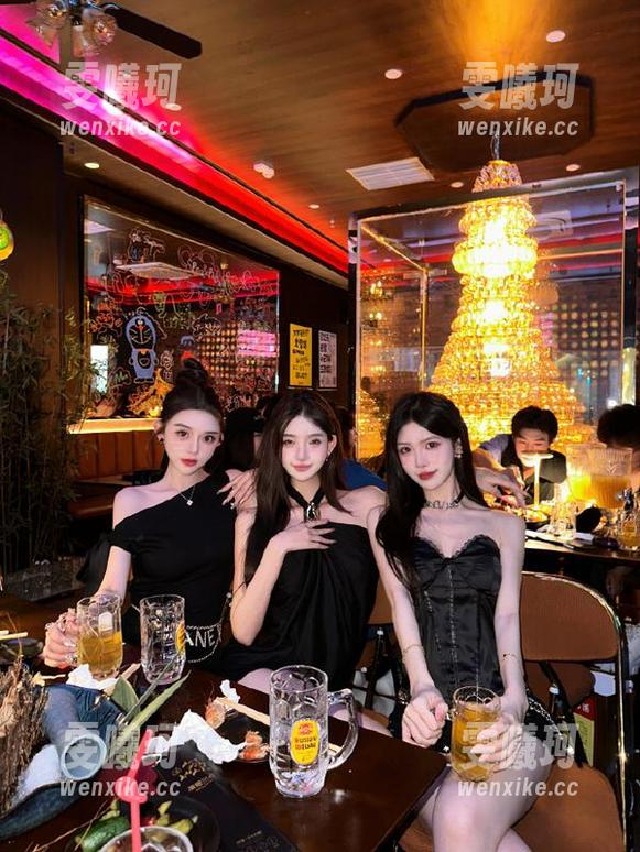 头条女神-文雪 头条女神 - 文雪日常生活的真实写照,感受她作品中蕴藏的情感