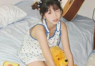 头条女神 – 杨漫妮baby萝莉写真集赠送，下载后让你每天都充满幸福感！