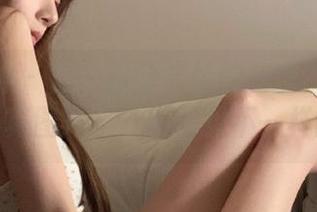 头条女神 – 白一晗分享她的秘密：最新更新的写真图片，让你看见不一样的她！
