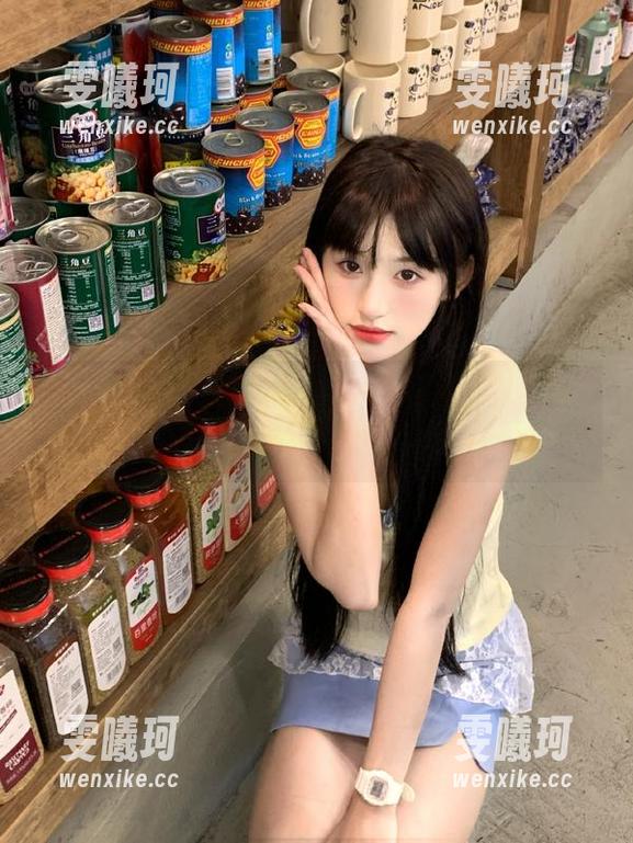 头条女神-罗蔓蒂 头条女神 - 在线分享罗蔓蒂的海边作品,感受那份与大海亲密无间的美妙瞬间!