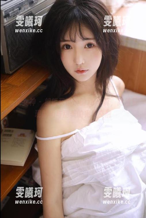头条女神-萌琪琪 头条女神 - 解锁萌琪琪的JK写真,高清呈现时尚与甜美的完美交融