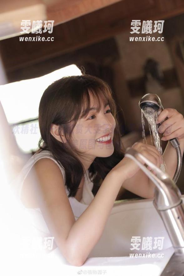 妖精社-大雯子 妖精社 - 一起欣赏大雯子修女写真,获取精美原图与图包