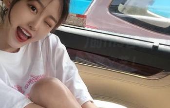 来看看姜仁卿(강인경)的ins合集，精选图片让人瞬间变文艺！