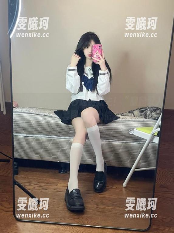 学妹加速跑 - 一秒迷倒众生！“腿腿双人”超萌合集，套图让你心情大好，笑出声！