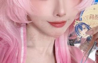 深入宫本桜的写真艺术：埃吉尔女仆作品集全解析与赏析