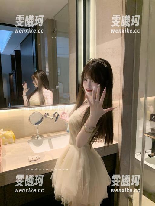 小仙女ELaine 微密圈 - 在线欣赏小仙女ELaine学妹最新的写真原图,快来浪漫一把吧!