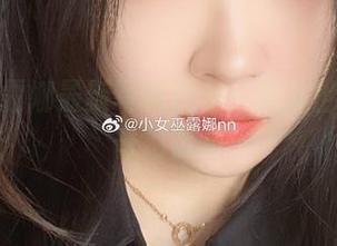 小女巫露娜最新写真图包：灰丝世界中的奇幻冒险