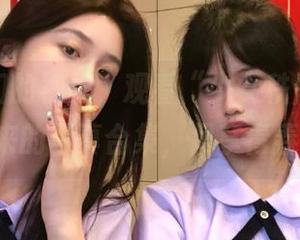 加入我们的视界，观看“少女秩序”白丝T恤带来的写真合集，尽享青春之美！
