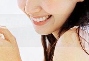 尤果网 – Sara的脚步轻盈：美足写真合集，感受柔美与性感的双重魅力