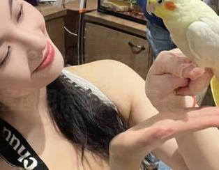 尤果网 – 尽情享受赵伊彤的厨娘魅力，全套图包带你走进美食之旅