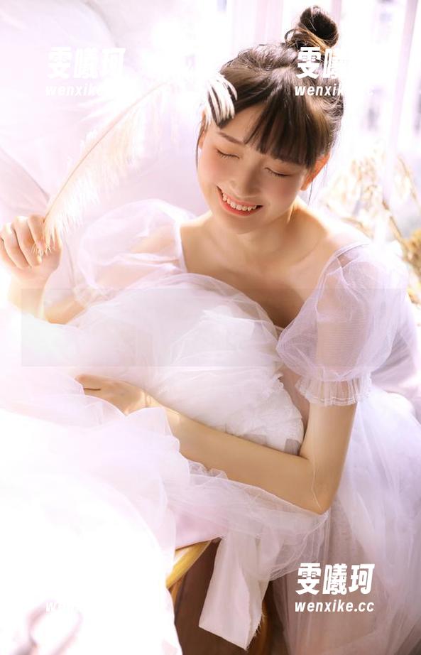 尤果网-金子熙 尤果网 - 定制你的清纯时光:金子熙写真带你走进青春的梦幻世界!